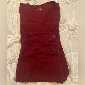 Jaanuu yoga style scrub set